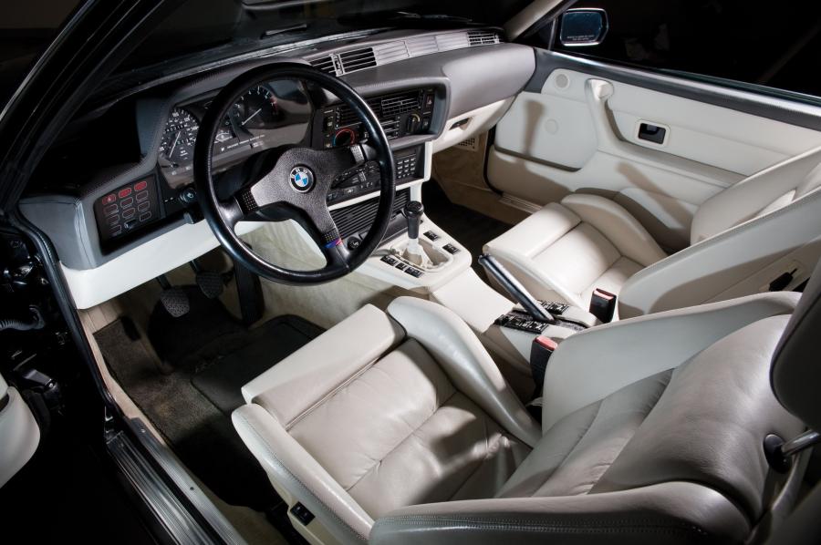 Интерьер BMW M6 1986 года  (NA) (фото 6 из 33)